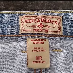 10R Boot cut style jeans.